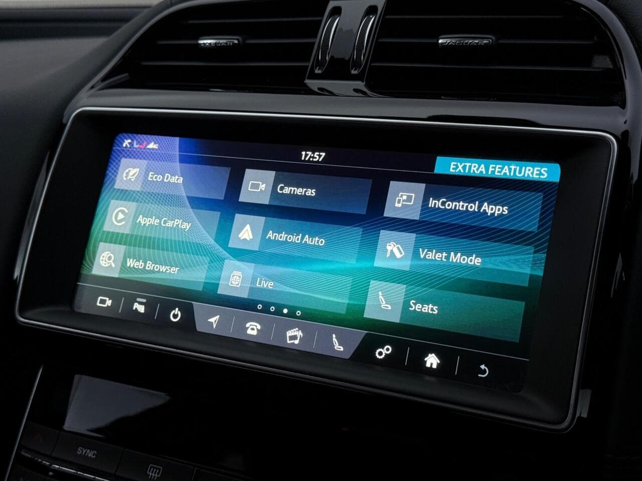 Jaguar XE thumbnail Infotainment System