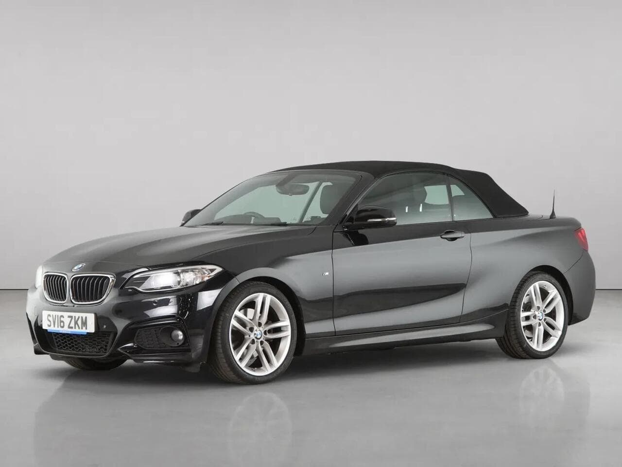 BMW 2 Series thumbnail Front Left