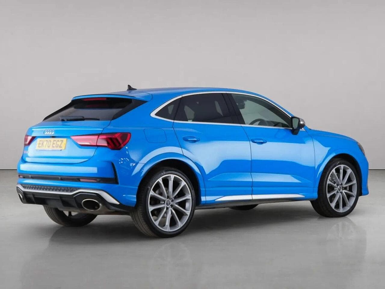 Audi RS Q3 thumbnail Rear Right