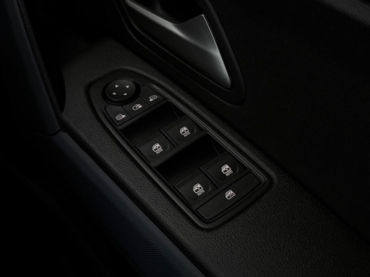 Dacia Duster thumbnail Misc Controls