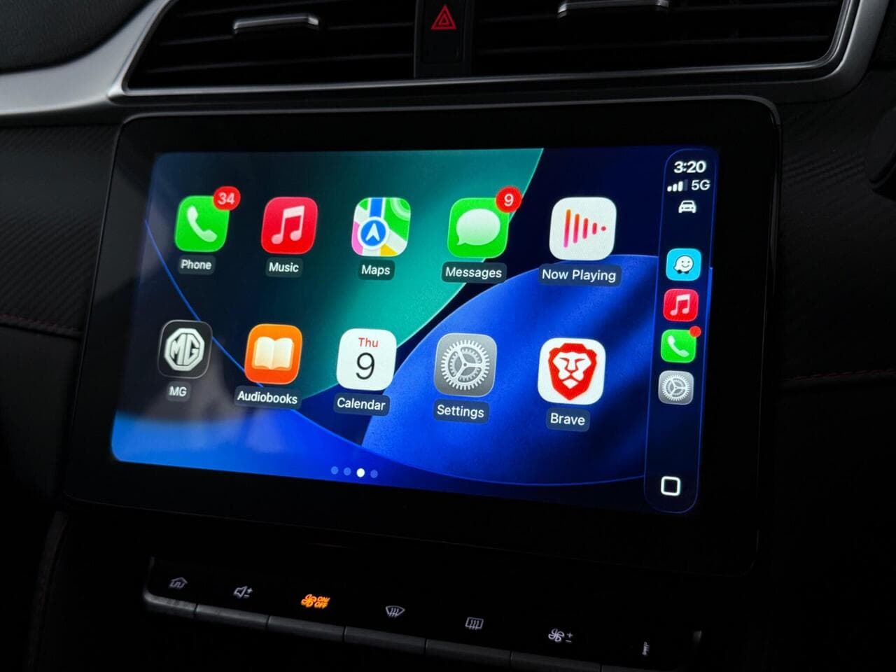 MG MG ZS thumbnail Infotainment System