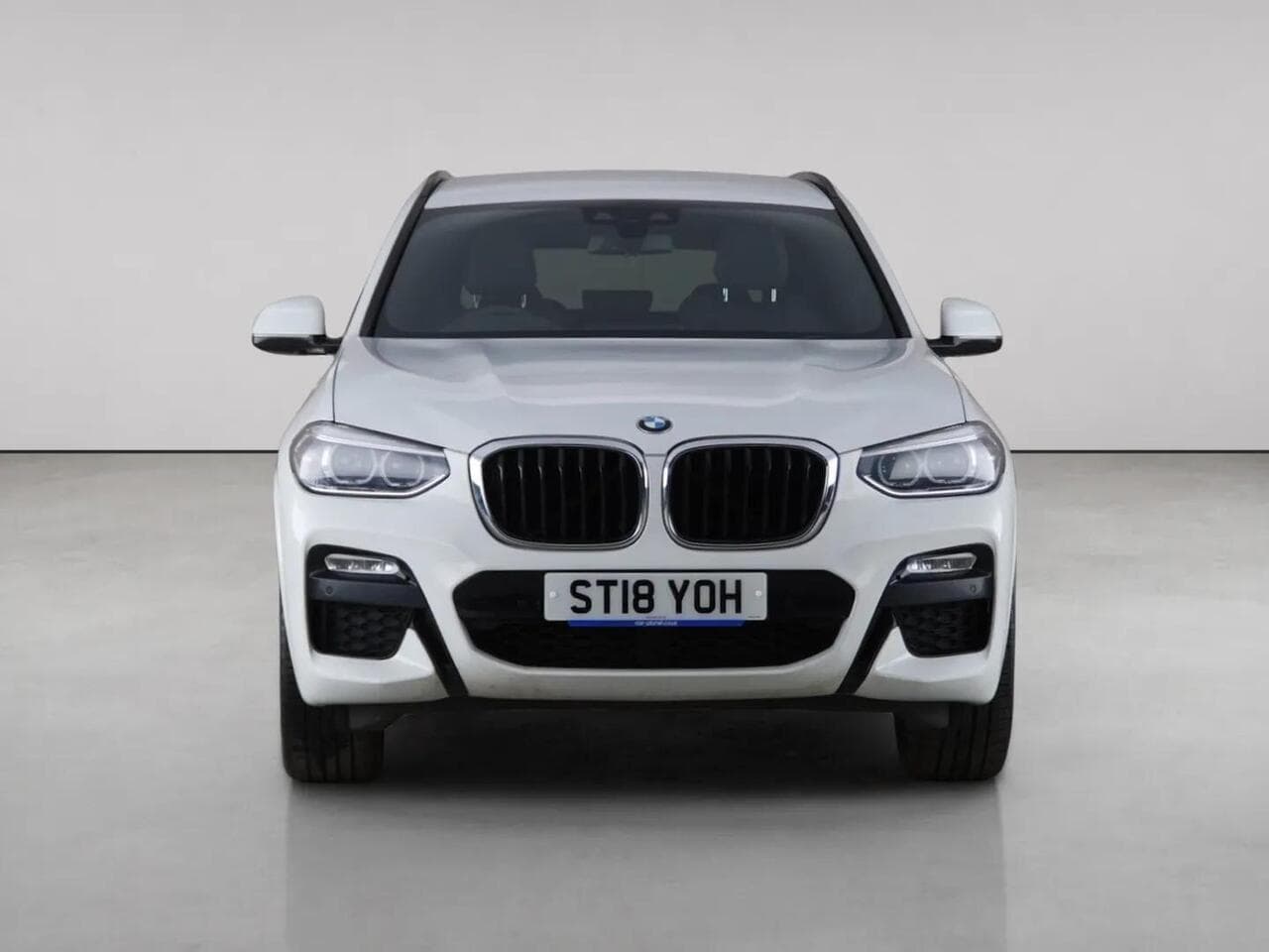 BMW X3 thumbnail Front