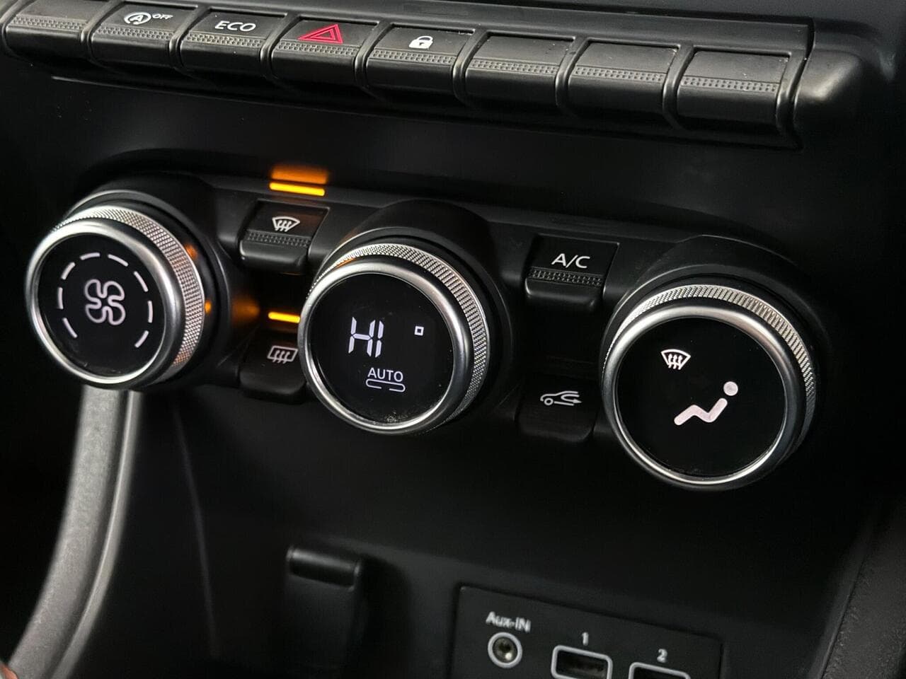 Renault Captur thumbnail Misc Controls