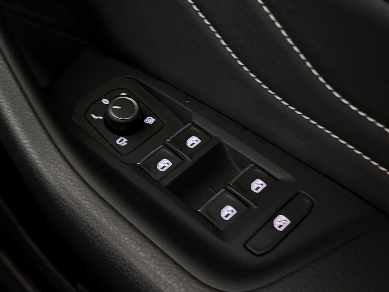 Volkswagen Arteon thumbnail Misc Controls