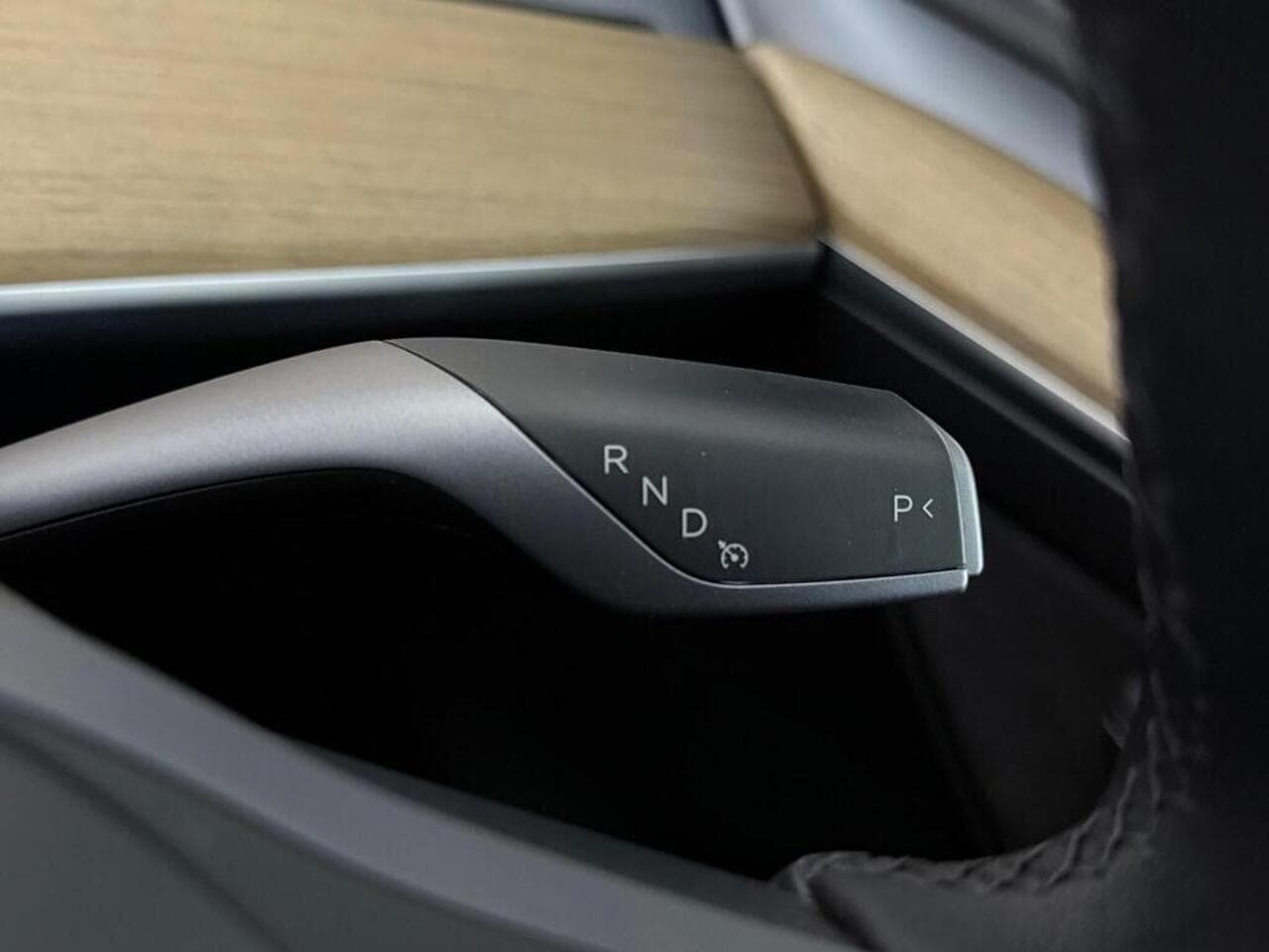 Tesla Model Y thumbnail Misc Controls