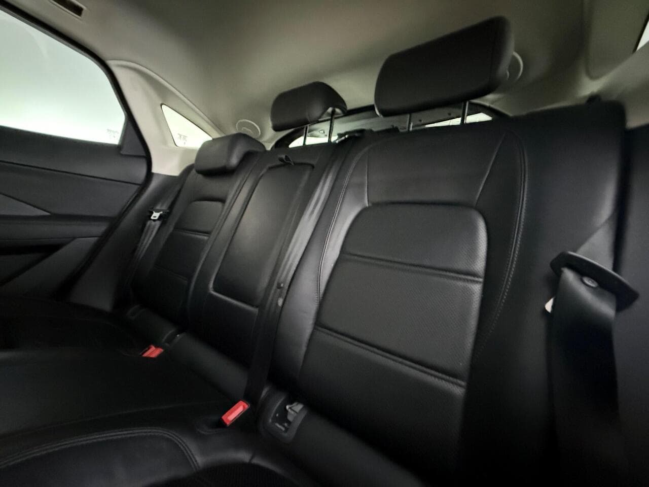 Jaguar E-PACE thumbnail Seats Rear