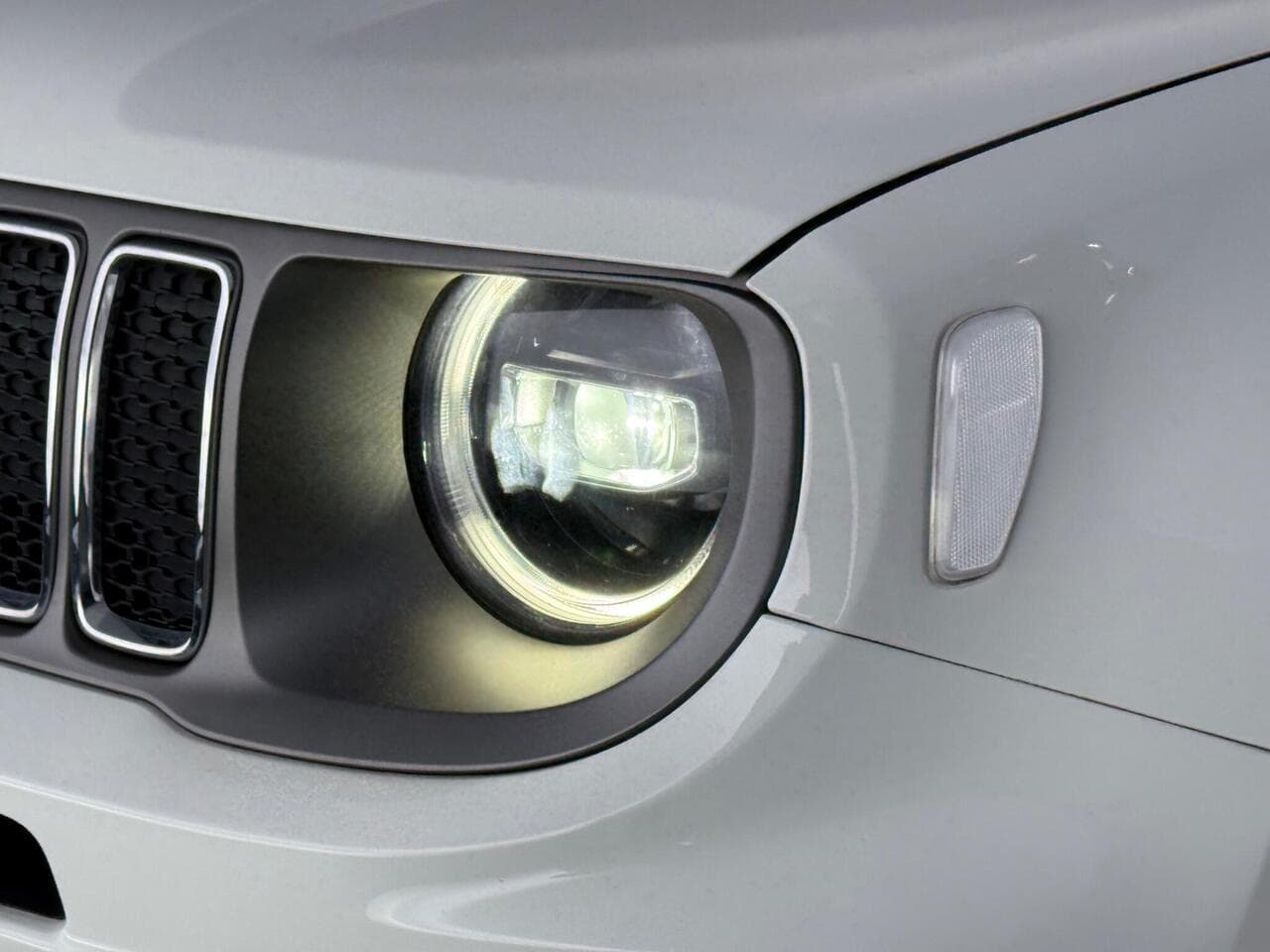 Jeep Renegade thumbnail Inconclusive