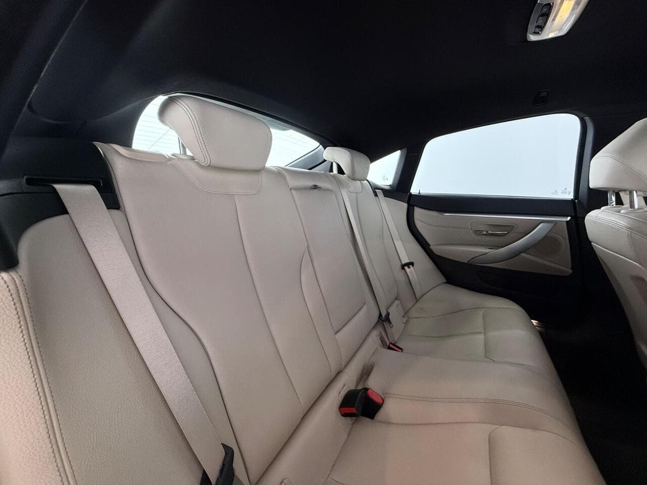 BMW 4 Series Gran Coupe thumbnail Seats Rear