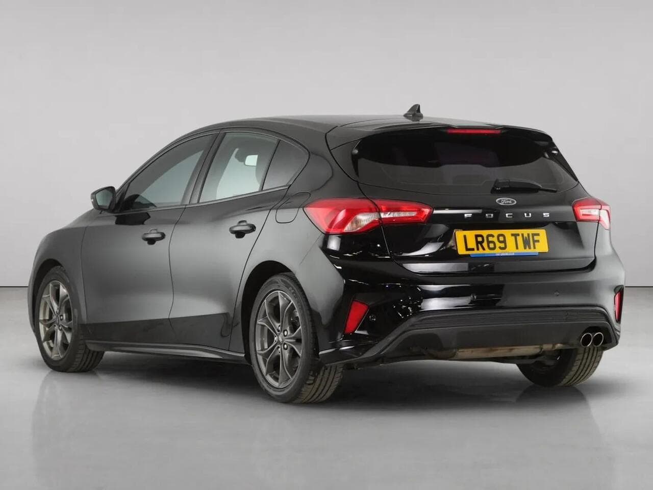 Ford Focus thumbnail Rear Left