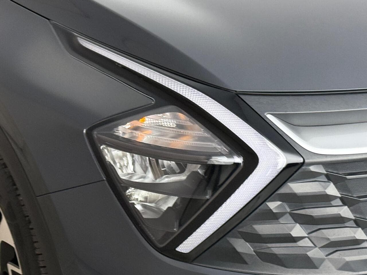 Kia Sportage thumbnail Lights Front