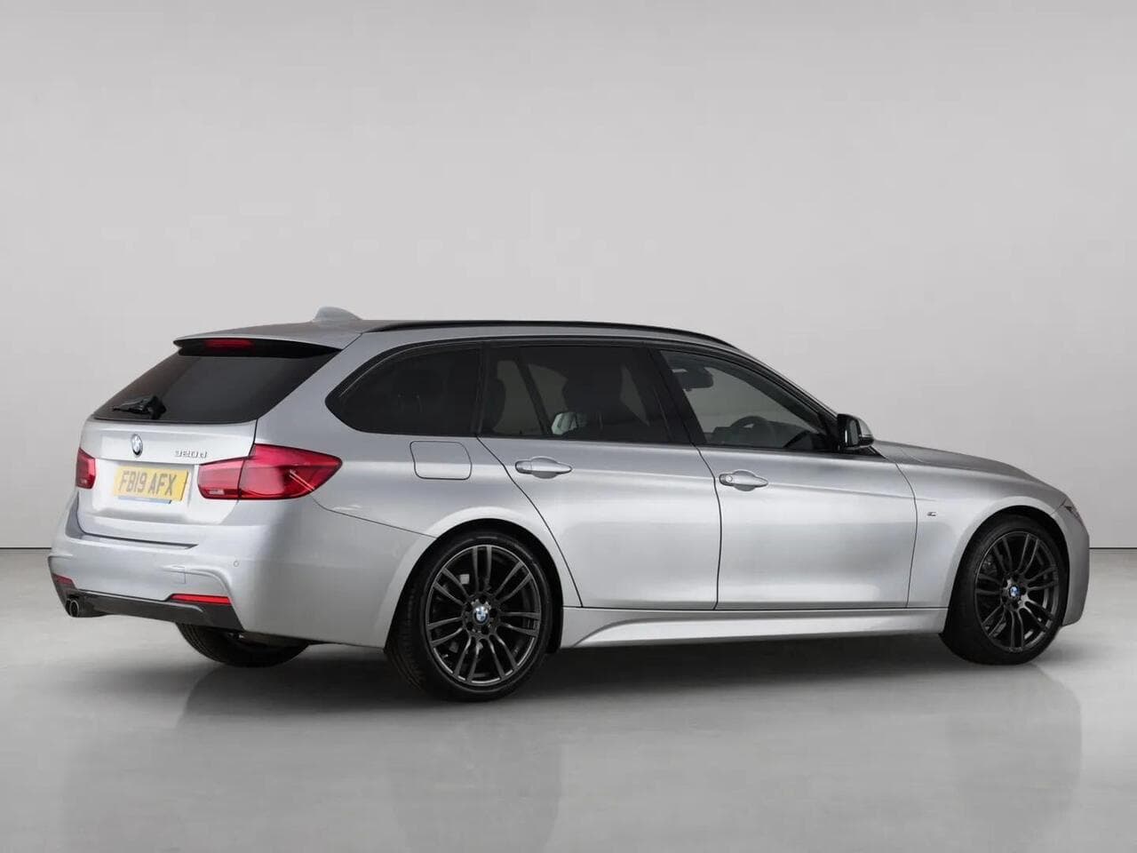 BMW 3 Series thumbnail Side Right