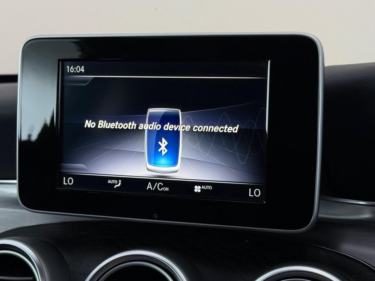 Mercedes-Benz C Class thumbnail Infotainment System