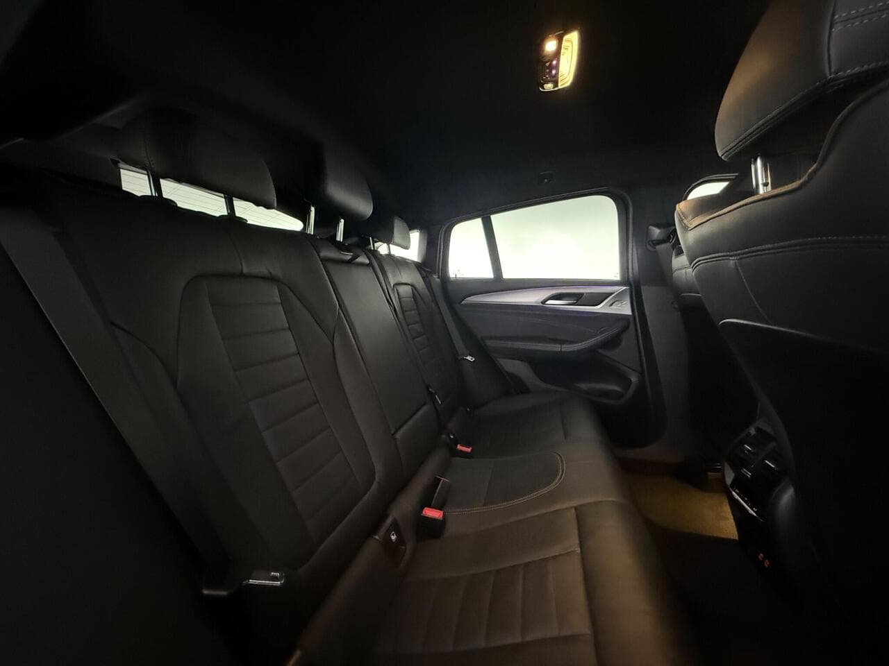 BMW X4 thumbnail Seats Rear