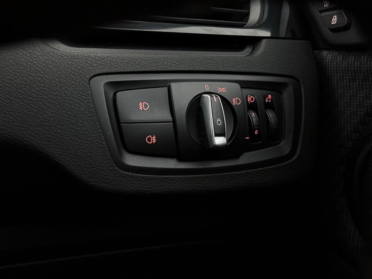 BMW X1 thumbnail Misc Controls