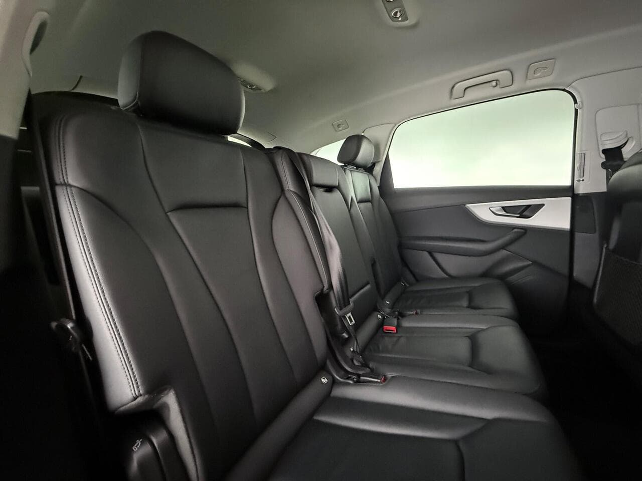 Audi Q7 thumbnail Seats Rear