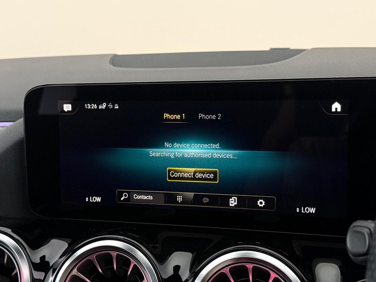 Mercedes-Benz GLA thumbnail Infotainment System