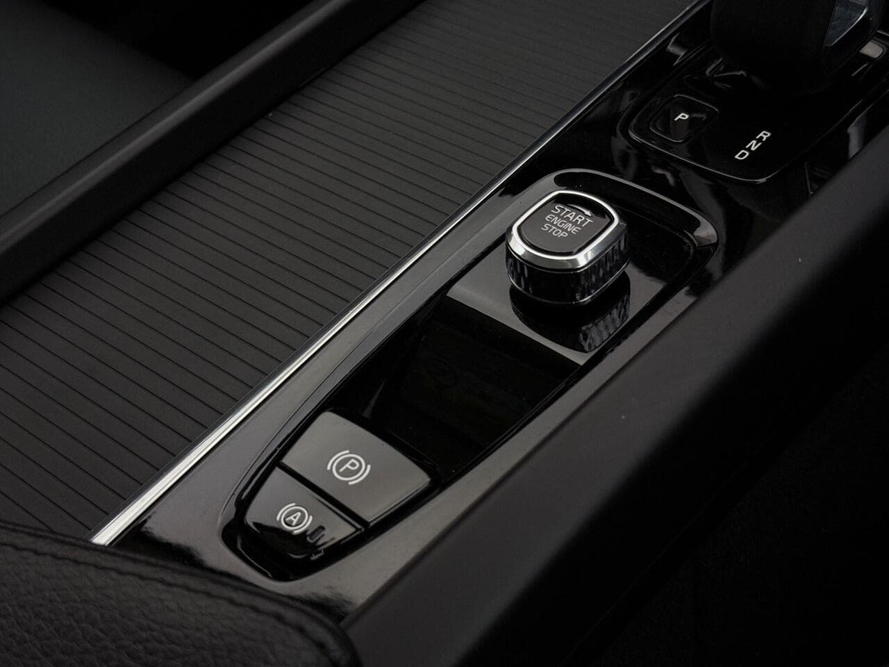 Volvo XC60 thumbnail Misc Controls