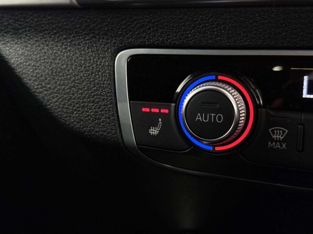Audi Q2 thumbnail Misc Controls