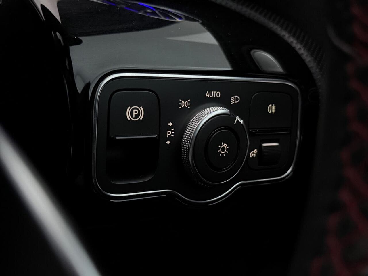 Mercedes-Benz A Class thumbnail Misc Controls