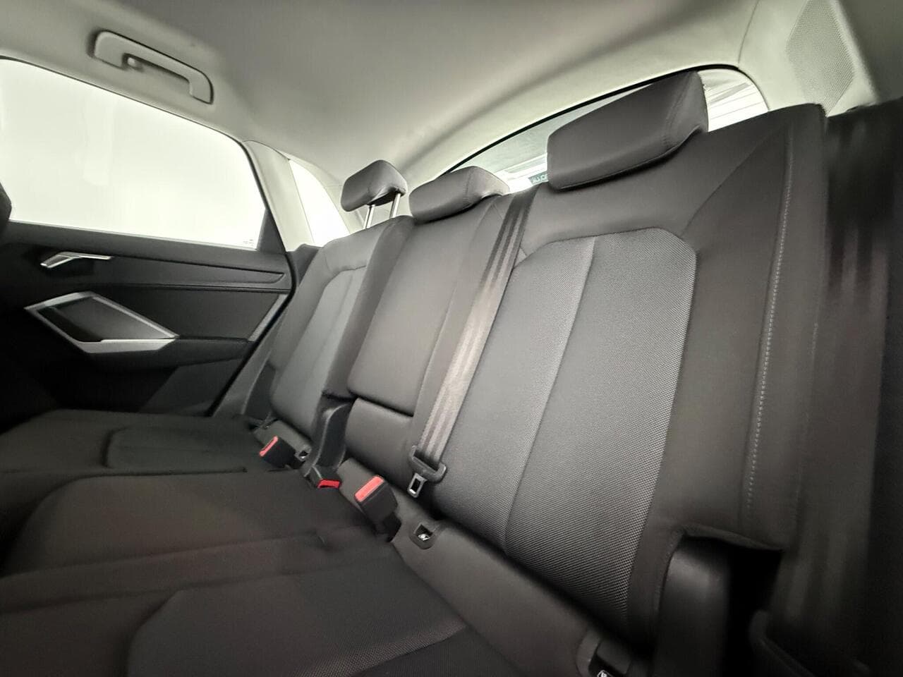 Audi Q3 thumbnail Seats Rear