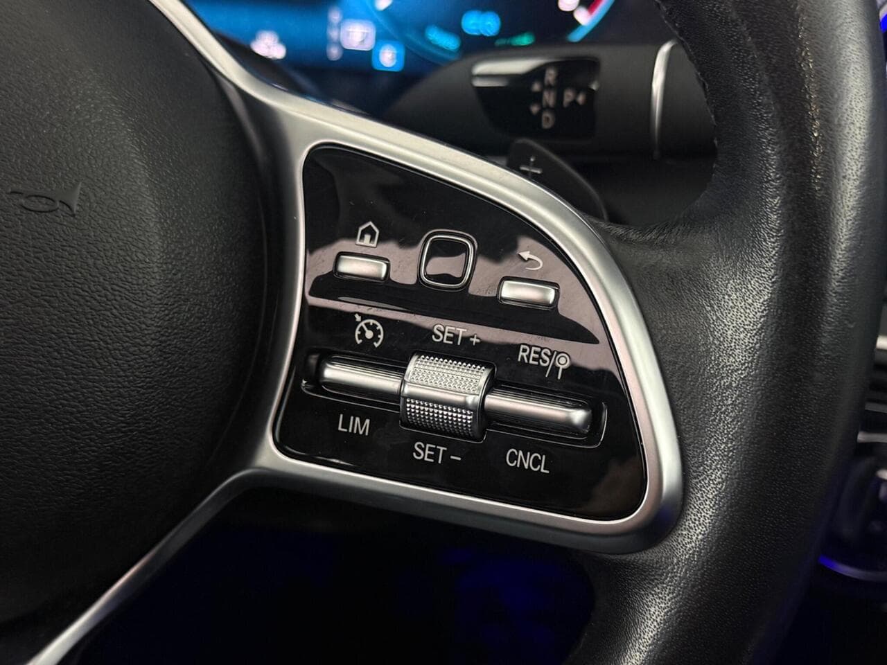 Mercedes-Benz C Class thumbnail Misc Controls