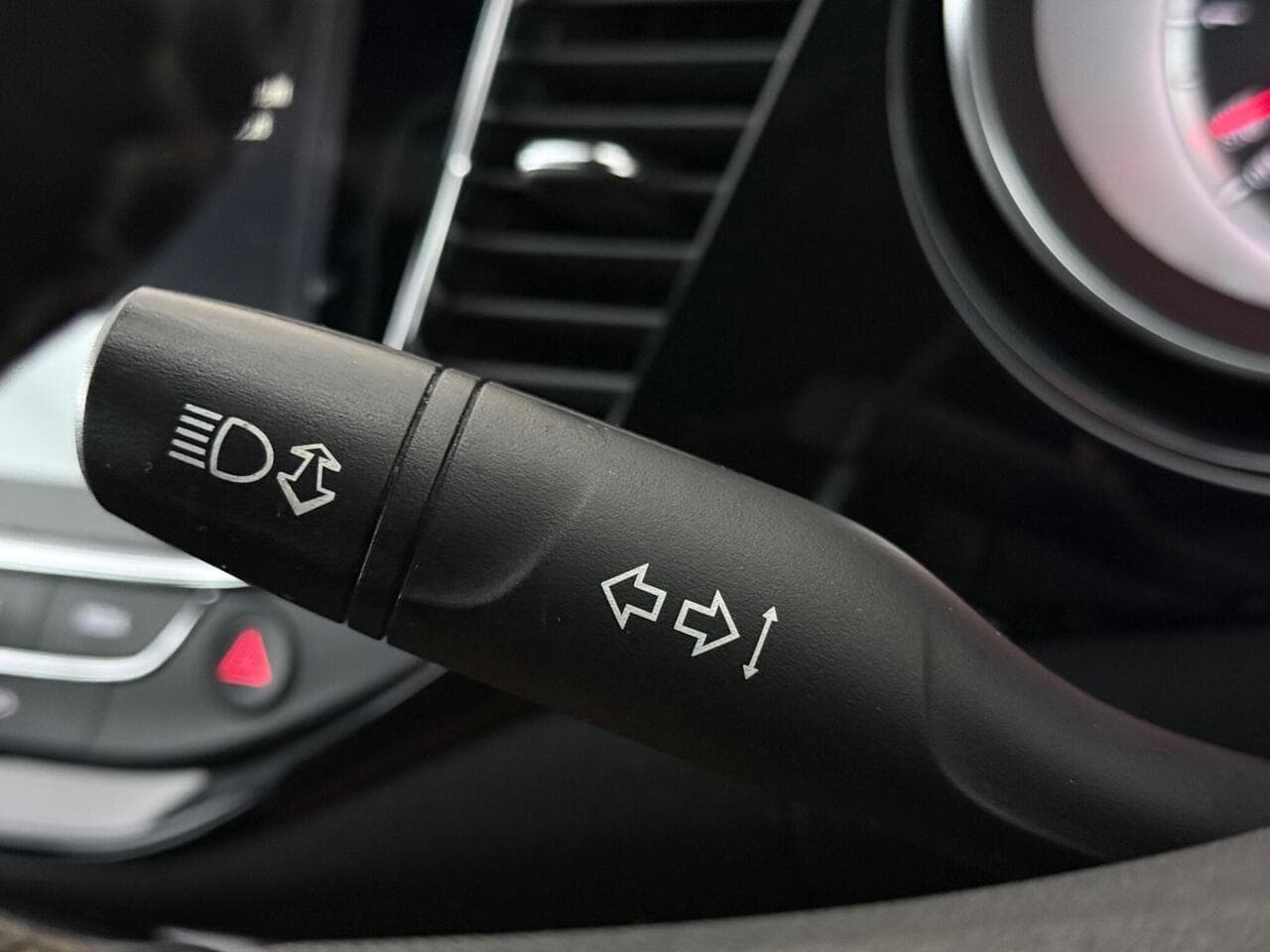 Vauxhall Astra thumbnail Misc Controls
