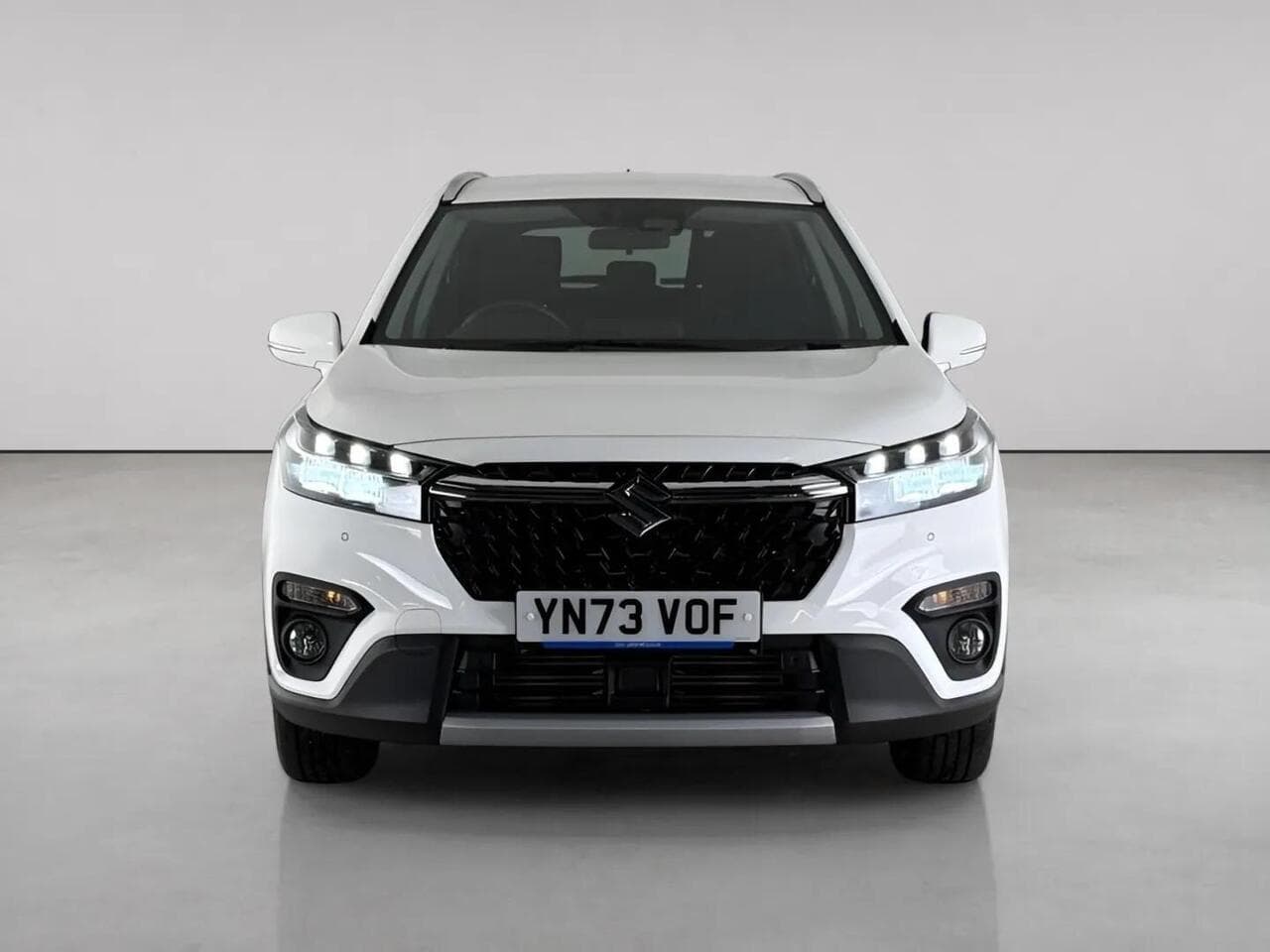 Suzuki S-Cross thumbnail Front