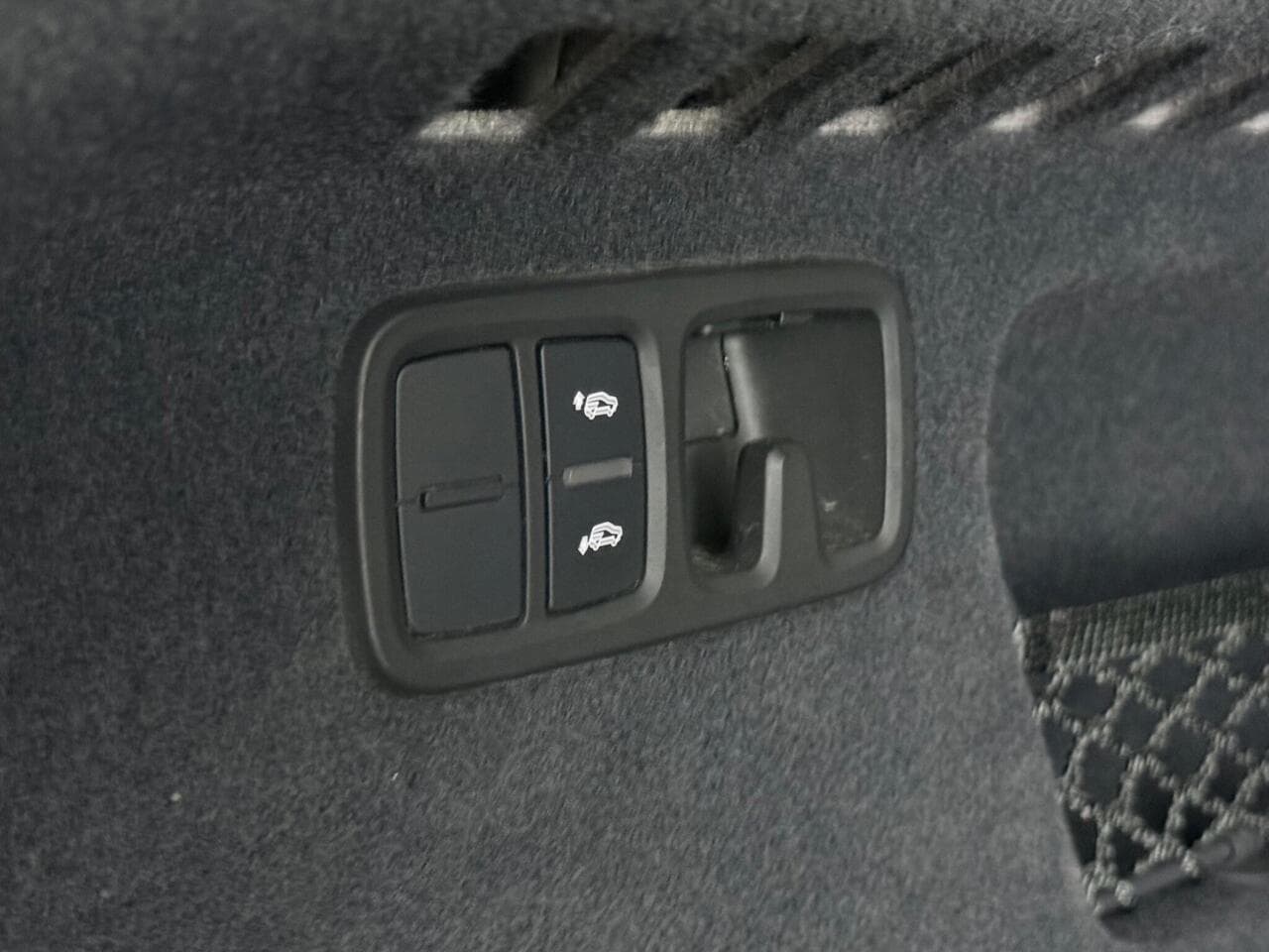 Audi Q8 thumbnail Misc Controls