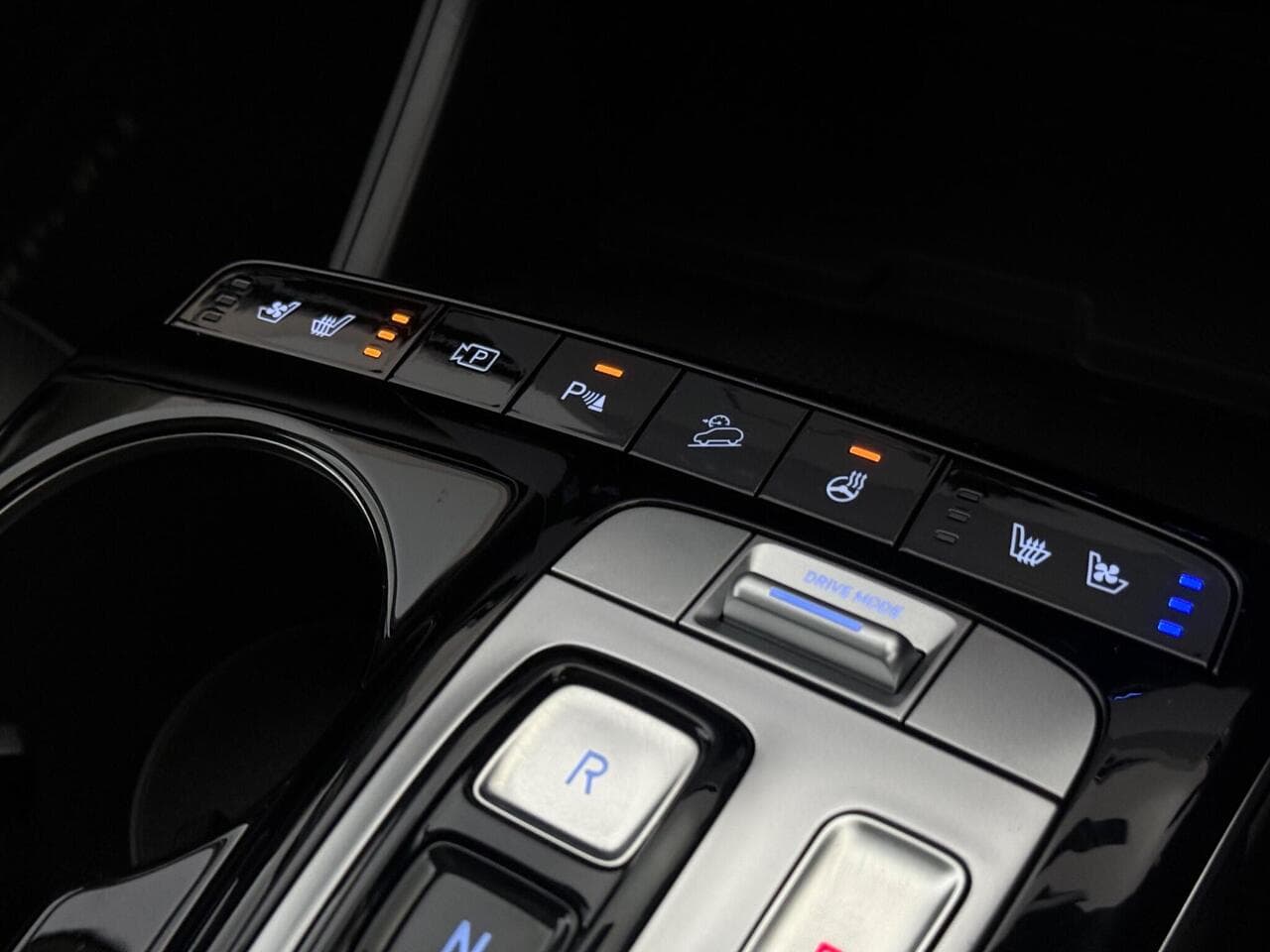 Hyundai TUCSON thumbnail Misc Controls