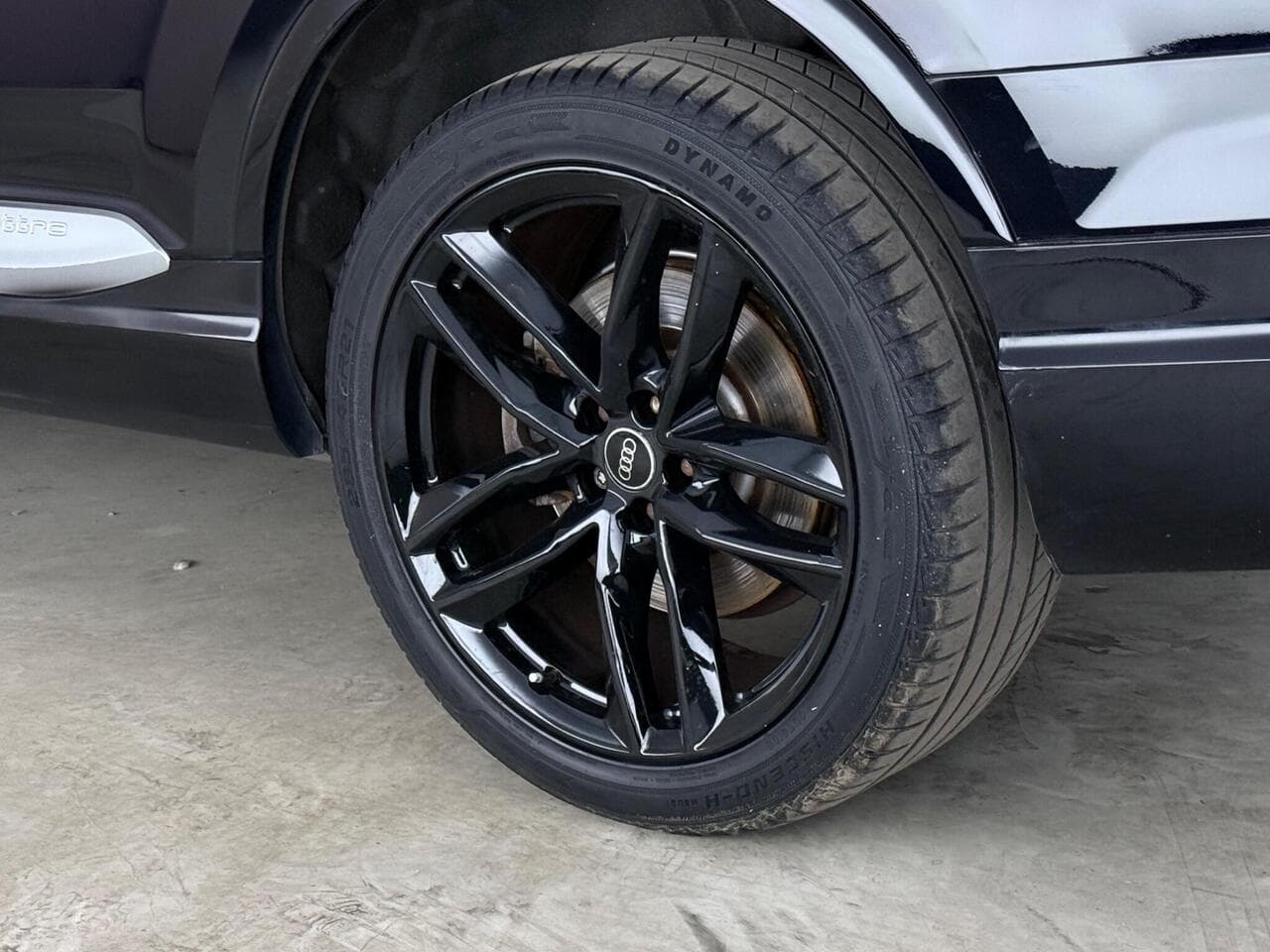 Audi Q7 thumbnail Wheel