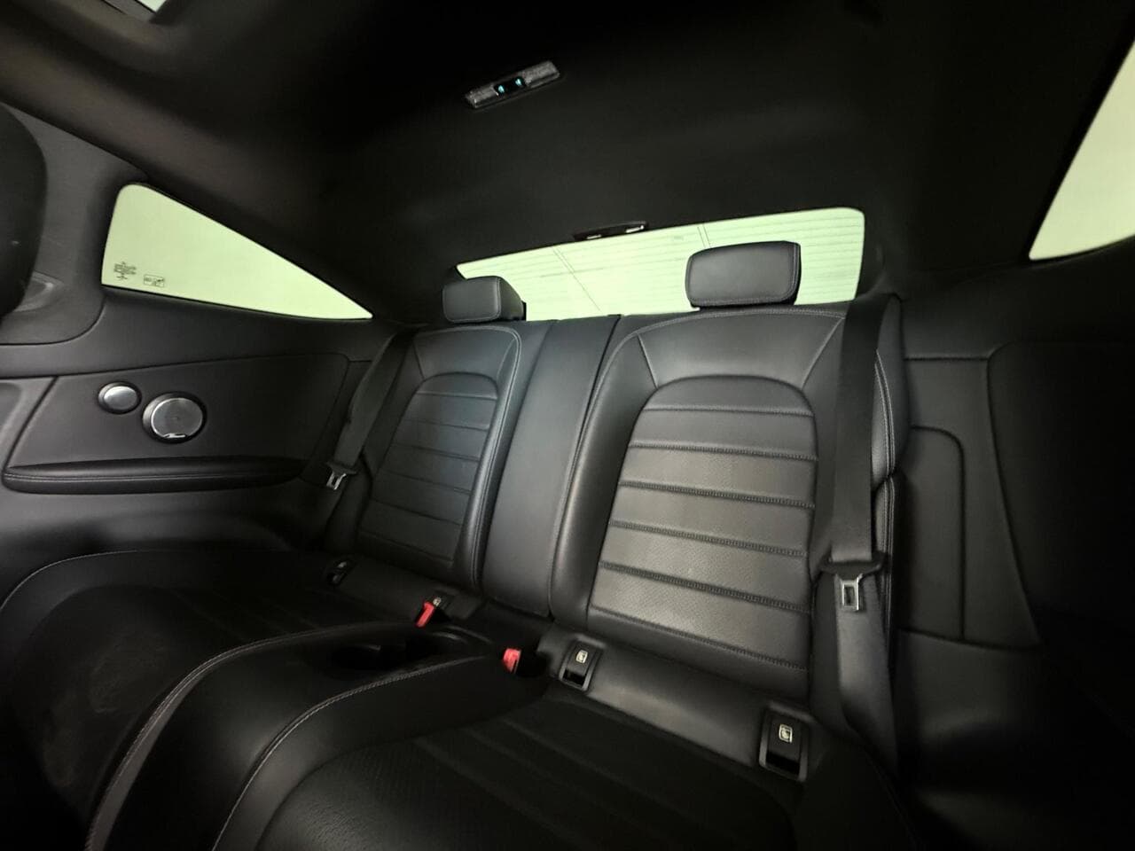 Mercedes-Benz C Class thumbnail Seats Rear