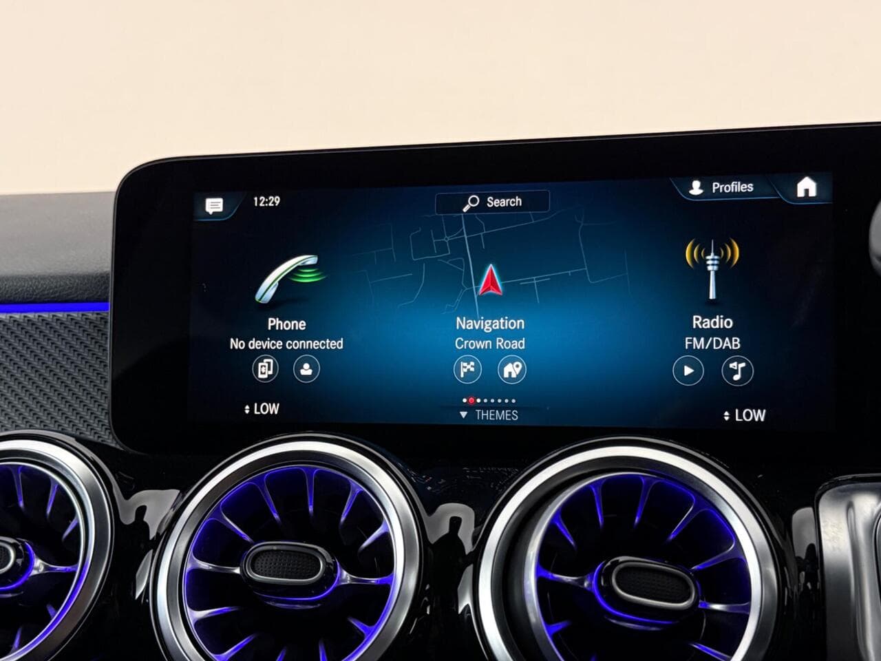 Mercedes-Benz GLB thumbnail Infotainment System