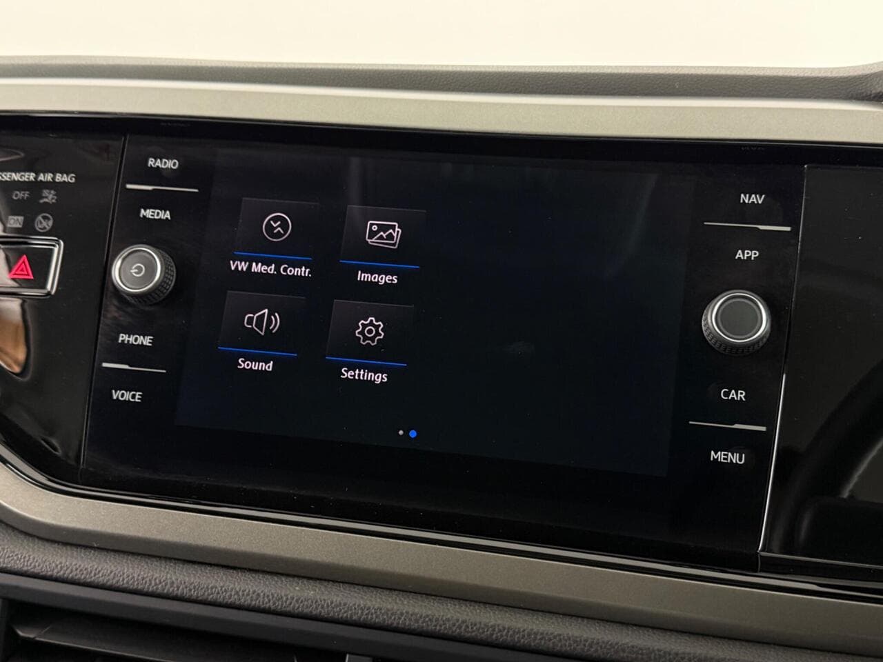 Volkswagen Polo thumbnail Infotainment System
