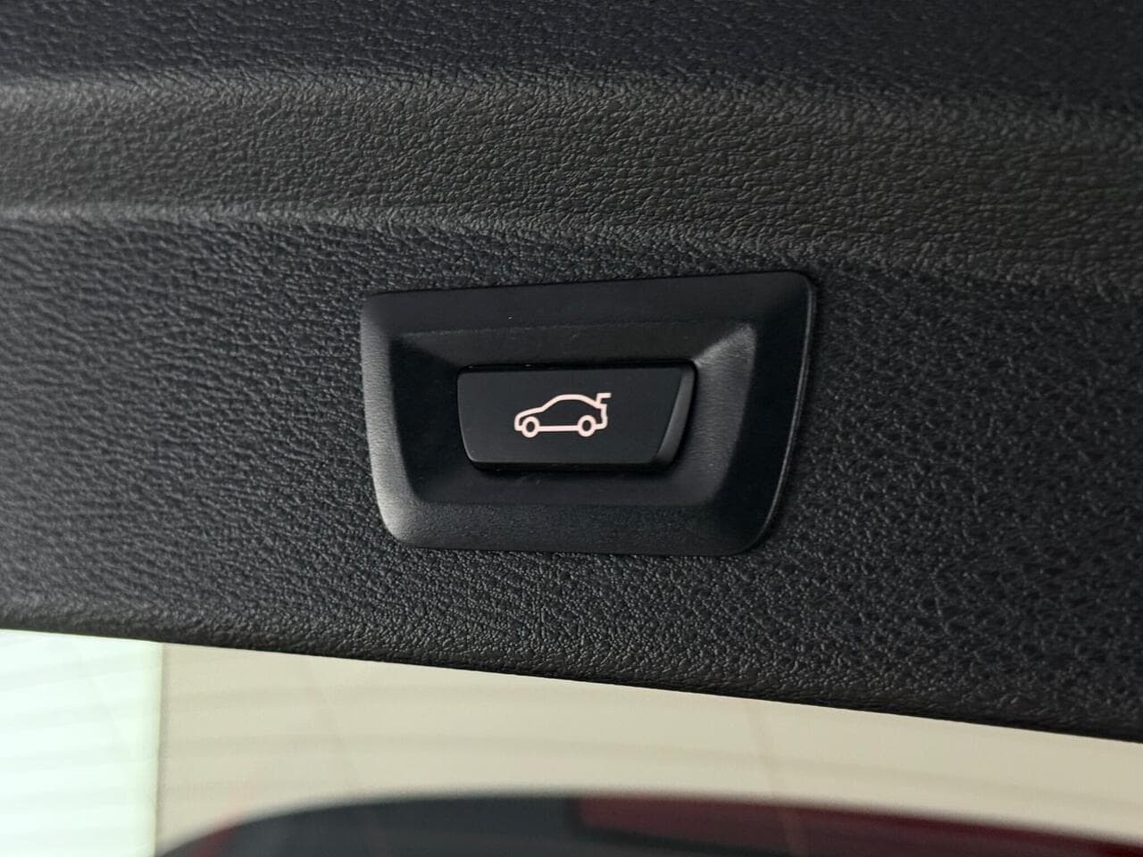 BMW X2 thumbnail Misc Controls