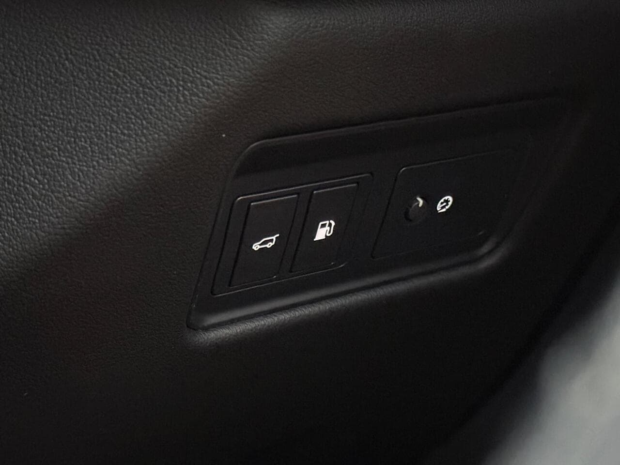 Jaguar F-PACE thumbnail Misc Controls