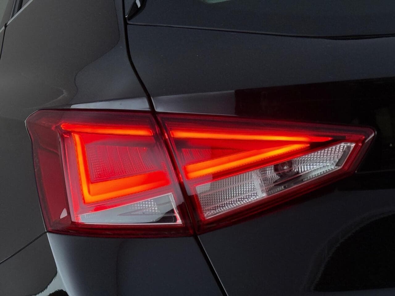 SEAT Arona thumbnail Lights Rear