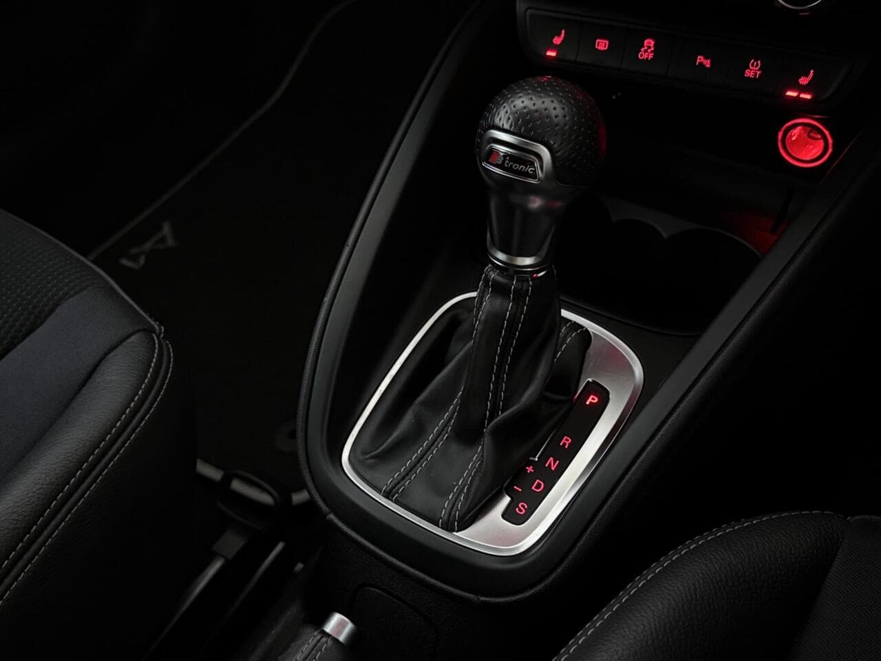 Audi A1 thumbnail Interior Front