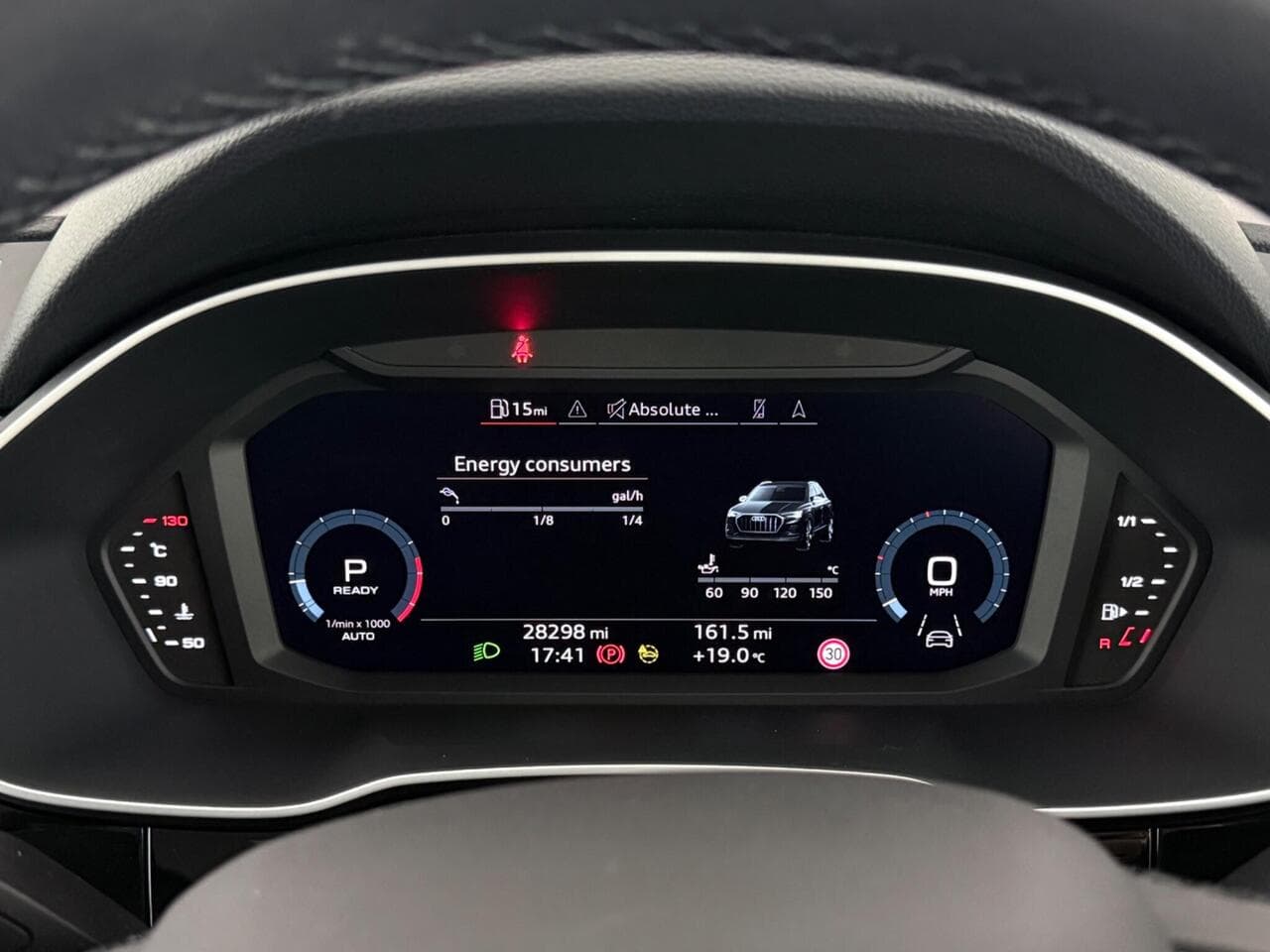 Audi Q3 thumbnail Driver Instruments