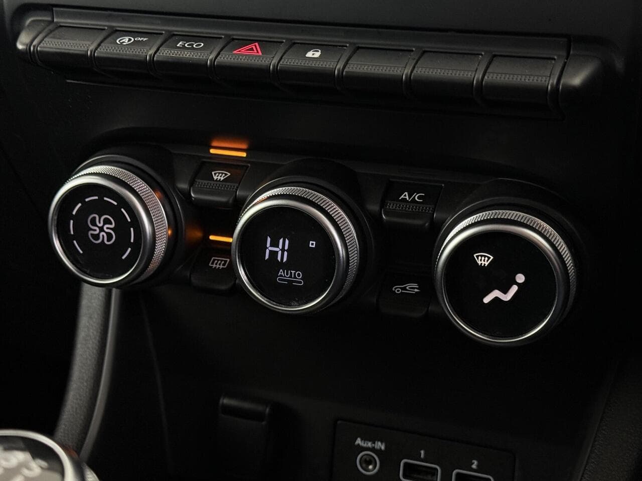 Renault Captur thumbnail Misc Controls