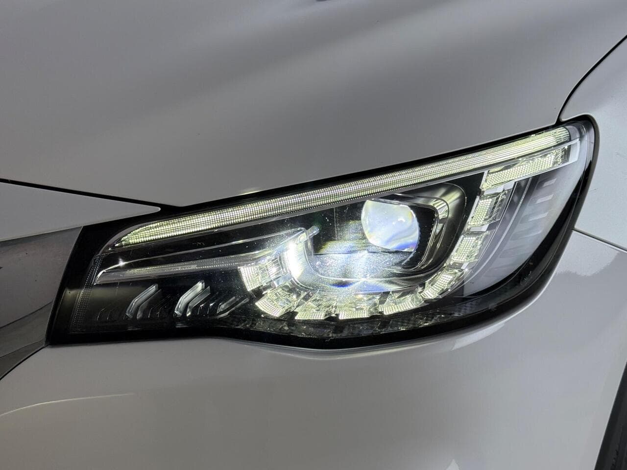 MG MG HS thumbnail Lights Front