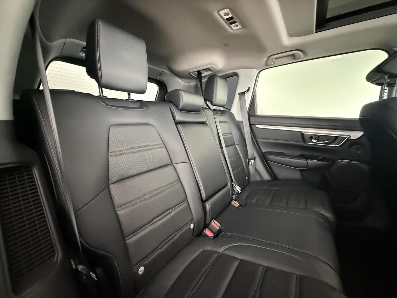Honda CR-V thumbnail Seats Rear