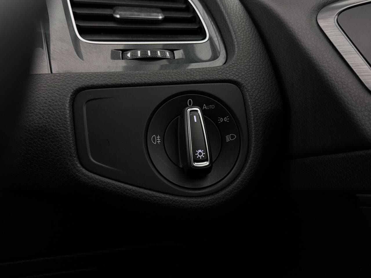 Volkswagen Golf thumbnail Misc Controls