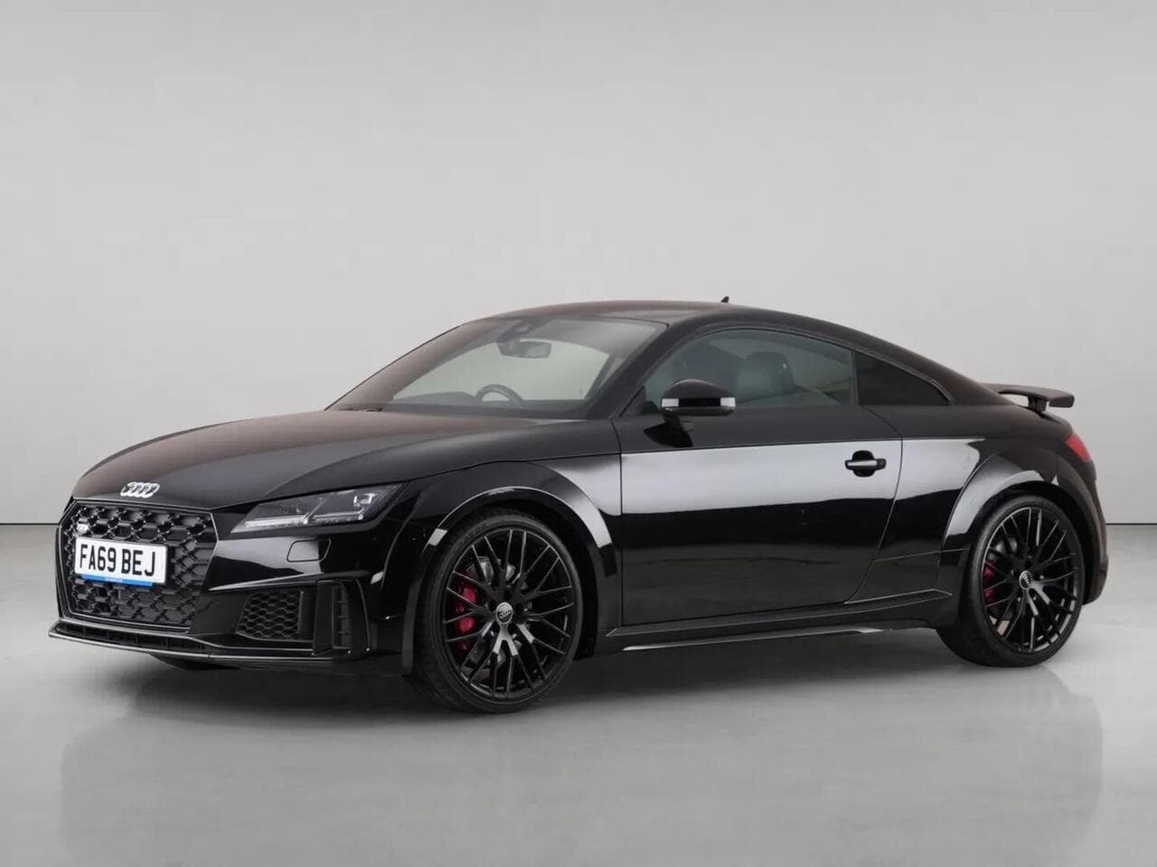 Audi TTS thumbnail Front Left