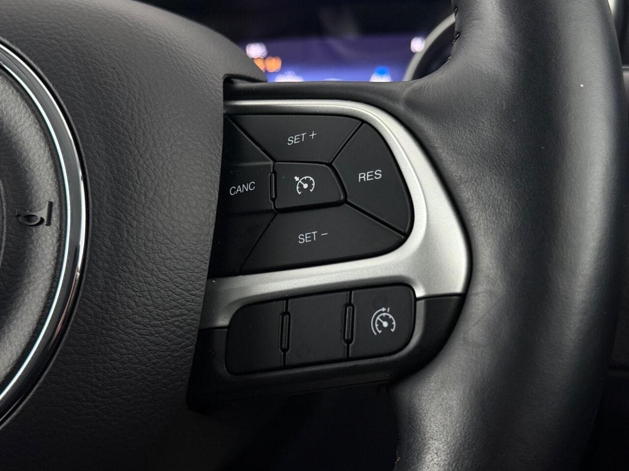Jeep Compass thumbnail Misc Controls