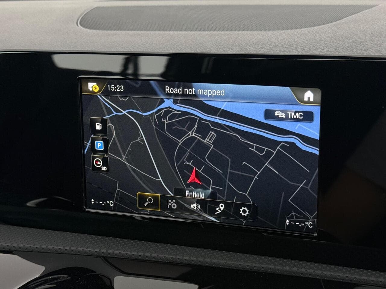 Mercedes-Benz A Class thumbnail Infotainment System