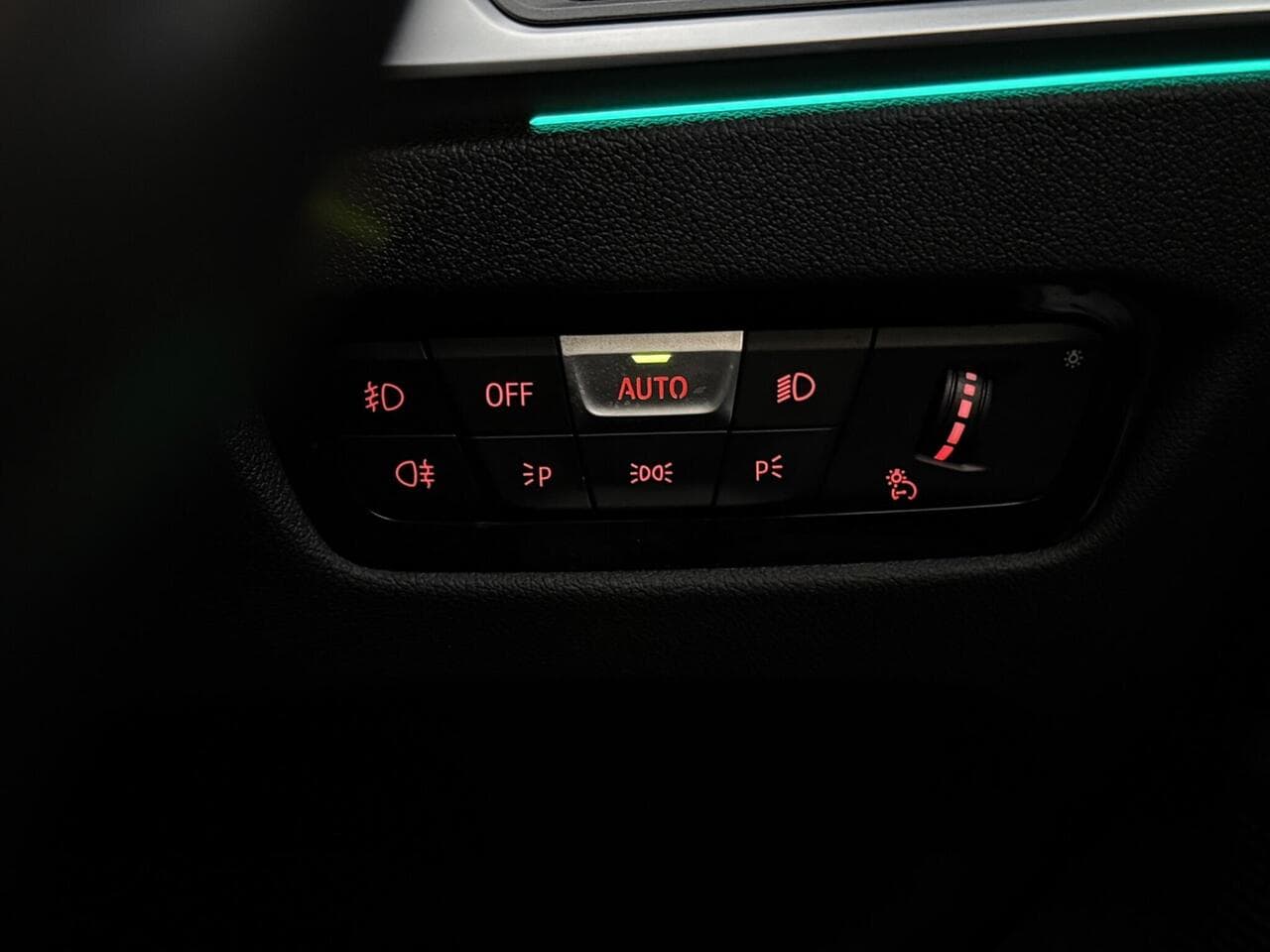 BMW 3 Series thumbnail Misc Controls