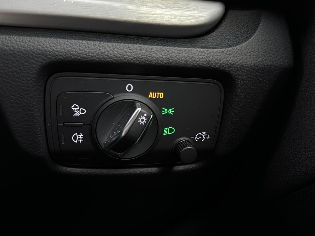 Audi A3 thumbnail Misc Controls