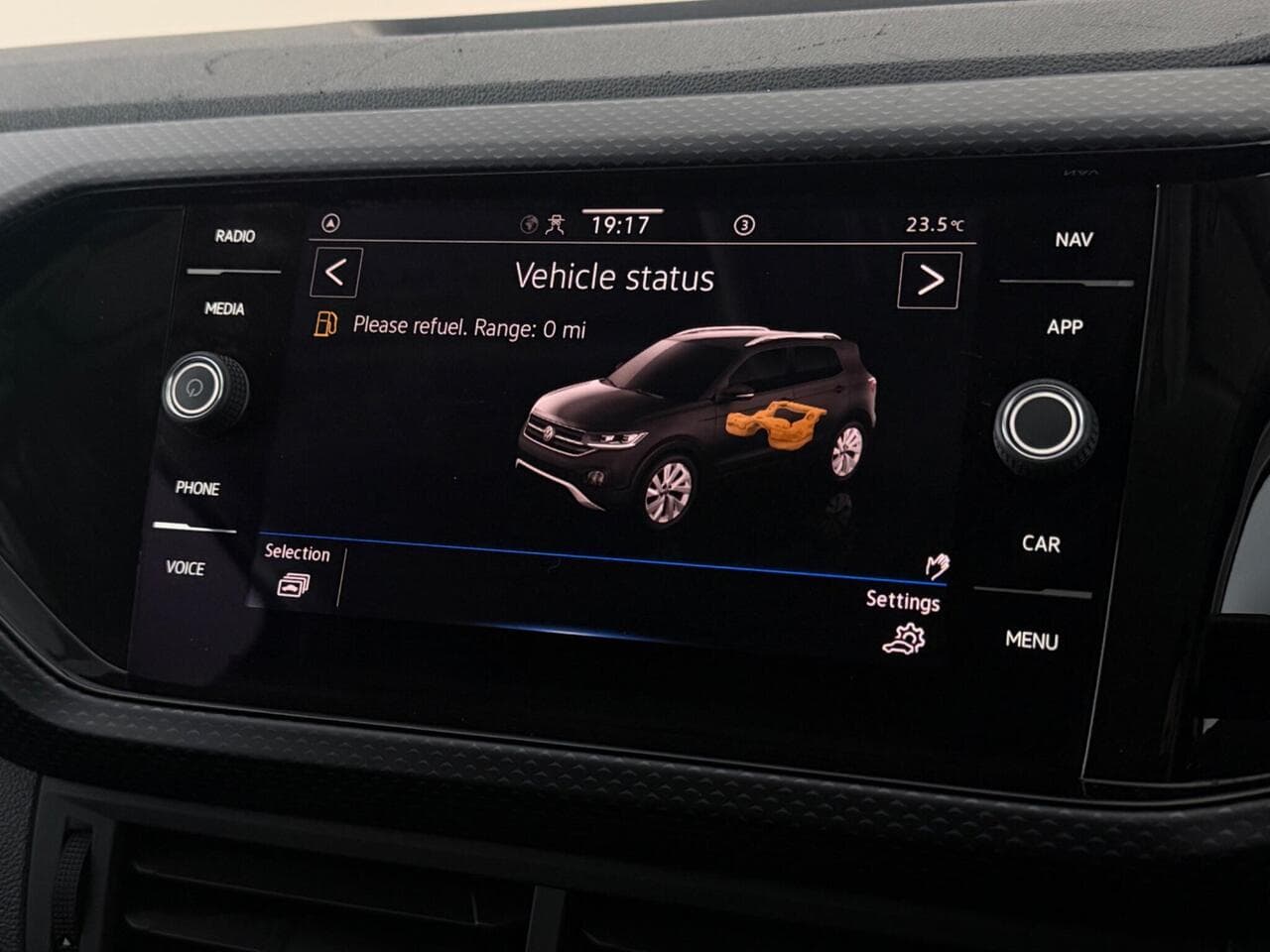 Volkswagen T-Cross thumbnail Infotainment System