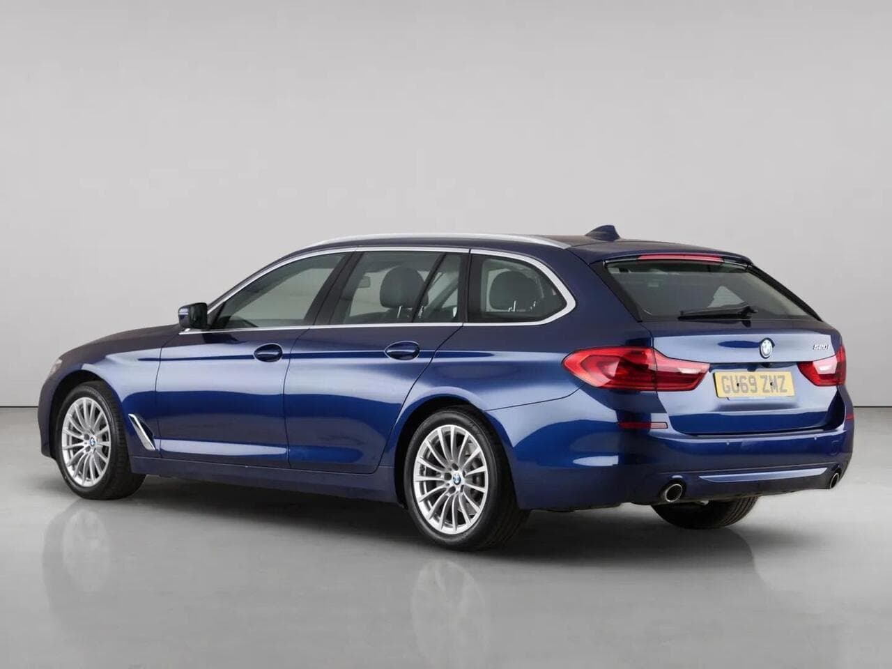 BMW 5 Series thumbnail Rear Left