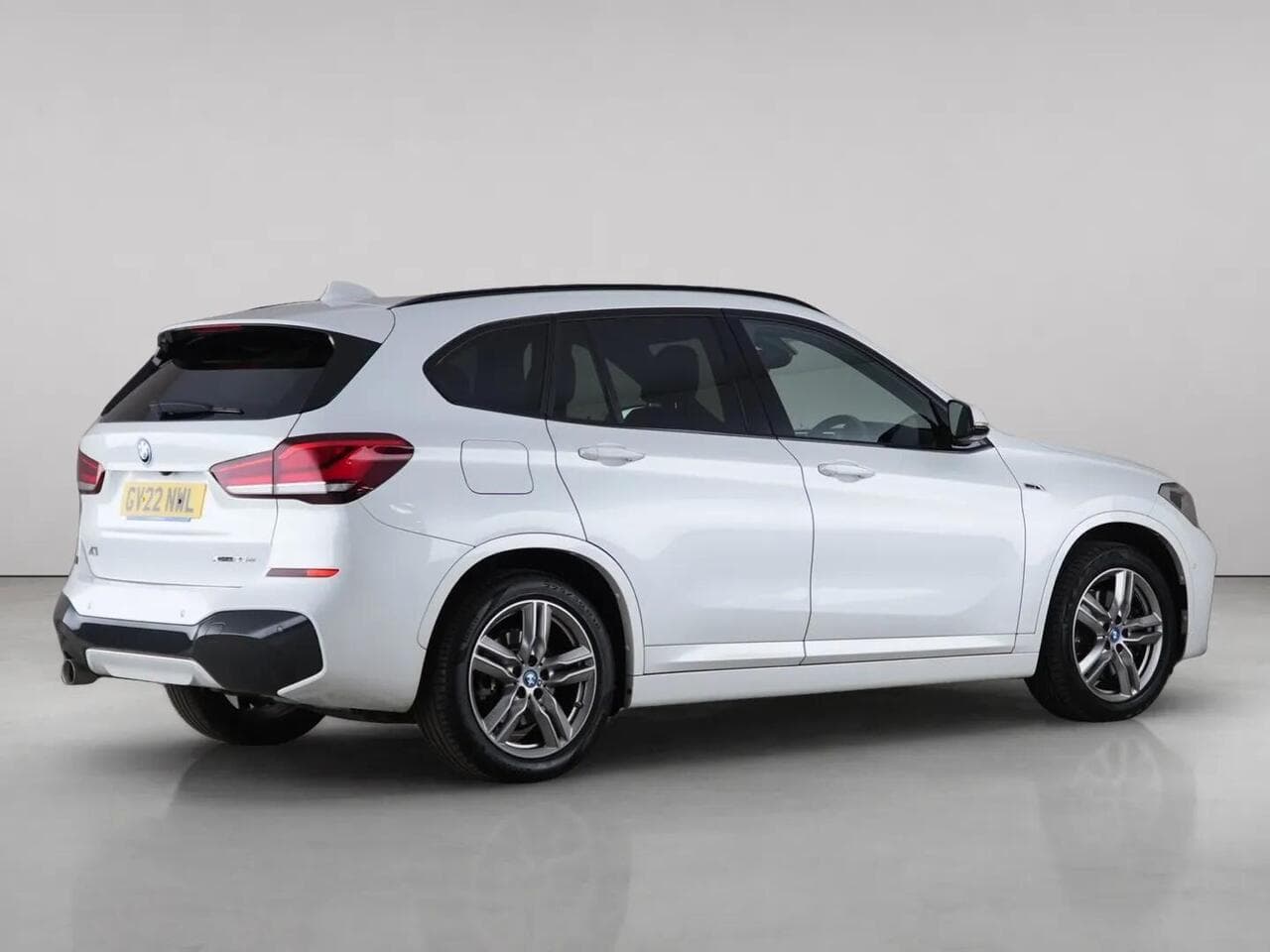 BMW X1 thumbnail Rear Right